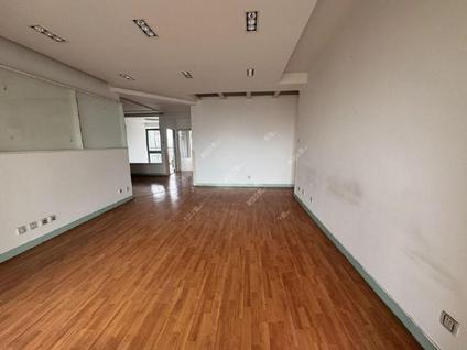 昆明水晶俊园4室2厅175平中楼层/共22层