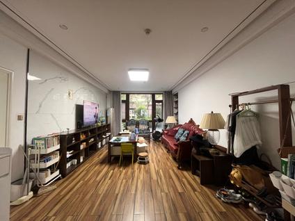 北京凤凰国际3室2厅156平低楼层/共9层