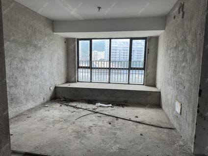 北京海岸豪苑3室2厅89.68平低楼层/共18层