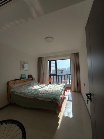 北京万丰铂金翰宫2室2厅95平中楼层/共18层