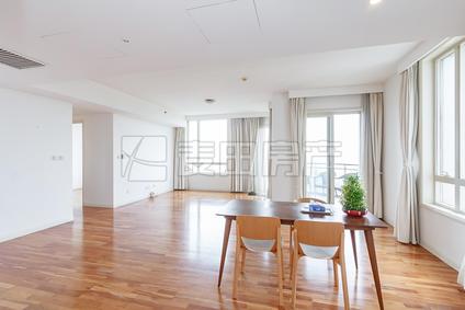 北京公园大道2室2厅150平中楼层/共35层