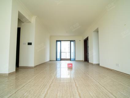 江门碧桂园滨江壹号4室2厅176.64平中楼层/共32层