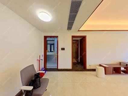 北京中海名钻3室2厅96平低楼层/共26层