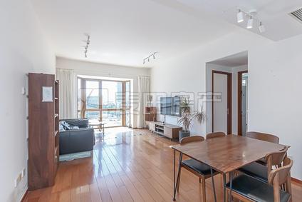 北京蓝堡国际公寓(南区)3室2厅137.76平低楼层/共25层