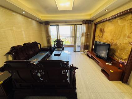 北京君临海岸4室2厅137平中楼层/共31层