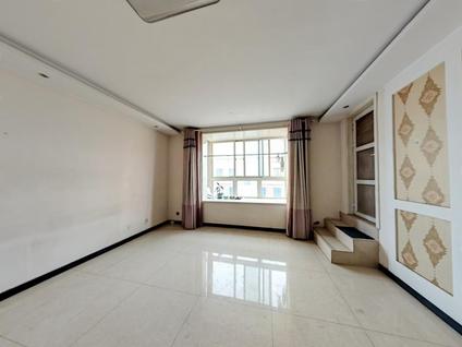 濮阳华府山水3室2厅106平高楼层/共6层