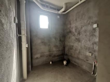 北京滨河家园4室2厅161平低楼层/共11层