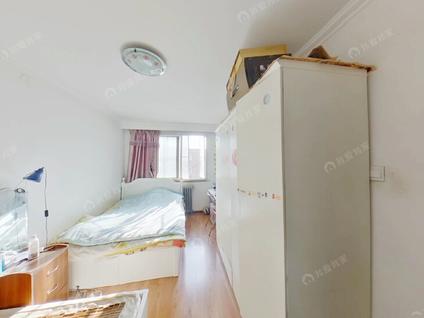 北京周井大院1室1厅41.84平高楼层/共5层