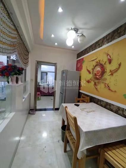 北京华易青年城3室2厅130平中楼层/共29层