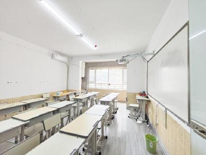 北京西城济水上苑3室2厅141平低楼层/共18层