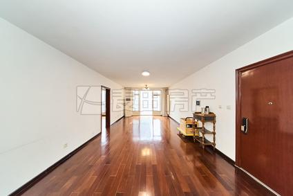 北京凤凰城(二期)3室2厅143平中楼层/共37层