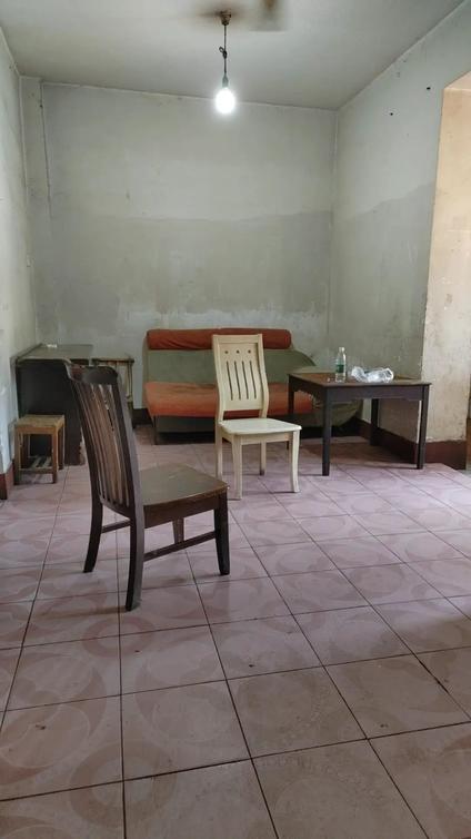 北京解放街193号2室2厅64平中楼层/共8层