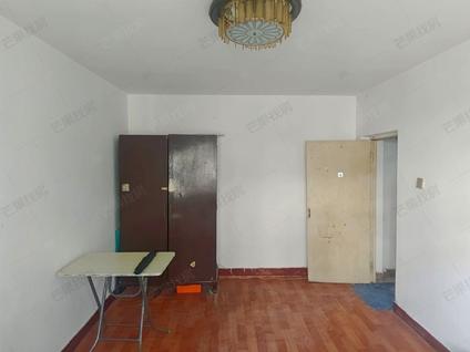 北京防疫站小区1室1厅37平中楼层/共6层