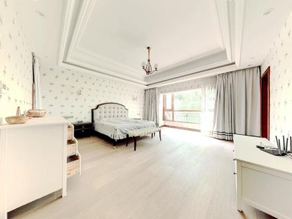 北京保利两河森林5室2厅223.93平低楼层/共1层