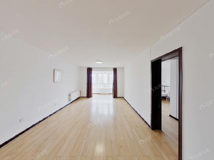 北京龙锦苑(东五区)3室1厅124.62平高楼层/共6层