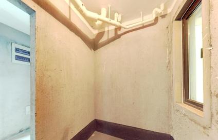 南京中山首府3室2厅124.9平低楼层/共18层