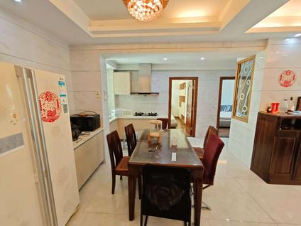 北京易瓒良庄2室2厅91平低楼层/共17层