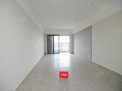 江门保利西海岸3室2厅106.05平高楼层/共33层