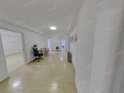 上海锦南花苑3室2厅164.82平低楼层/共18层
