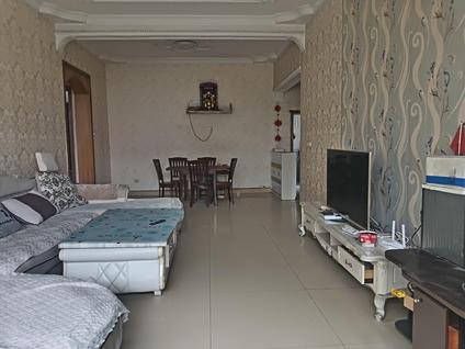 北京大兴商厦3室2厅138平中楼层/共5层