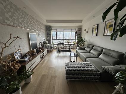 北京泰业国际广场逸园3室2厅133平中楼层/共26层