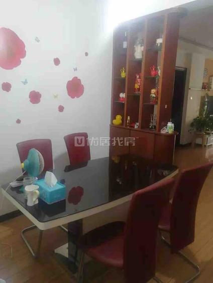 连云港天惠爱丁堡公馆2室2厅95.5平低楼层/共6层