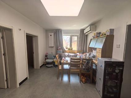 北京迎宾中路小区3室1厅73.12平低楼层/共5层