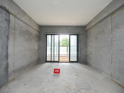 江门龙溪新城3室2厅95.14平低楼层/共32层