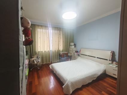 北京大华公园世家康华苑(东区)3室2厅126.91平高楼层/共6层