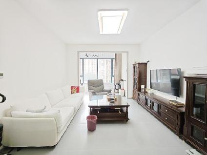 北京绿地IFC中央公馆B11地块4室2厅147平低楼层/共15层