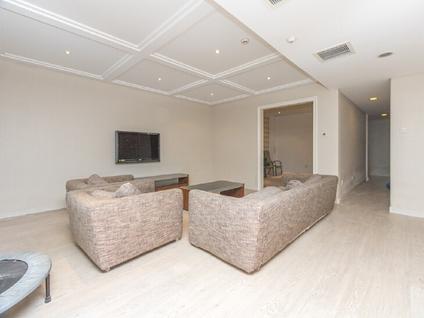 北京龙湖滟澜山5室3厅220平中楼层/共3层