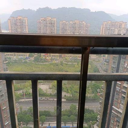 北京中央公馆3室2厅109平高楼层/共32层