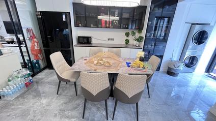 北京中国铁建香榭国际4室2厅238.37平低楼层/共4层