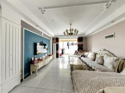 北京凯德国际3室2厅132平低楼层/共18层