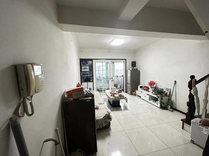 北京金色家园1室1厅65.87平中楼层/共33层