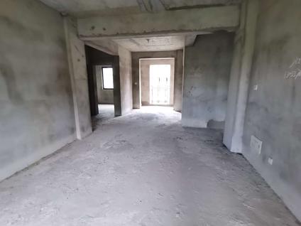 北京华侨名苑4室2厅126平中楼层/共9层