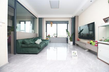 北京合景誉峰4室2厅140平中楼层/共11层