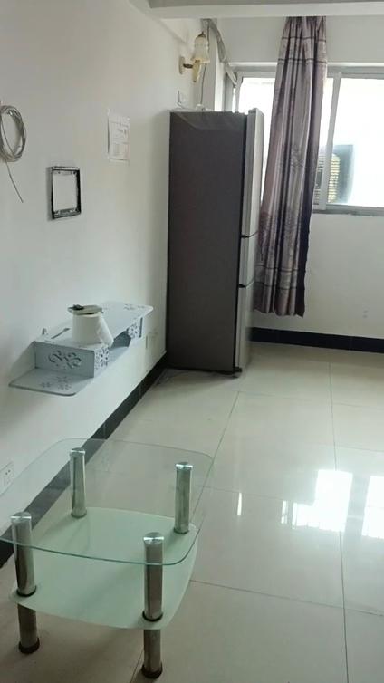 北京澳华大厦1室0厅31平中楼层/共18层