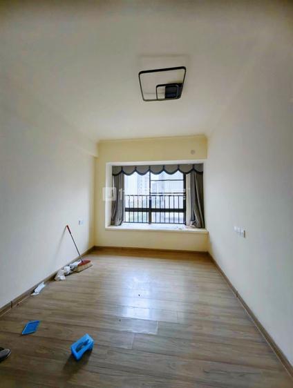 贵阳碧桂园贵安一号3室2厅120平中楼层/共10层