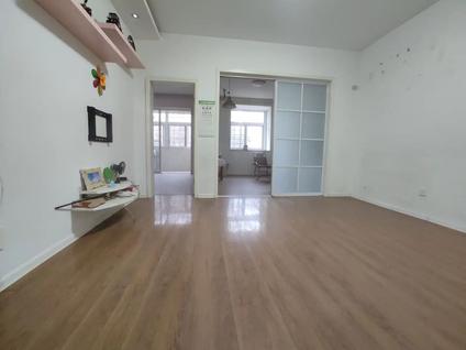 北京东方春天3室2厅88.07平低楼层/共6层