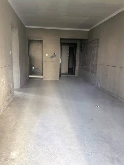 北京万达广场华府3室2厅90平低楼层/共32层