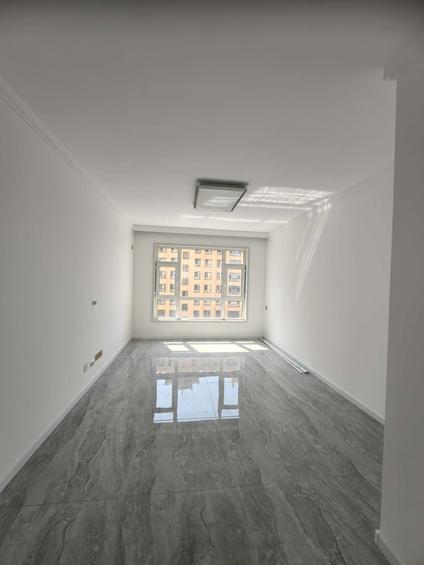 北京荣耀天地小区(北环城西路)2室1厅93平低楼层/共17层