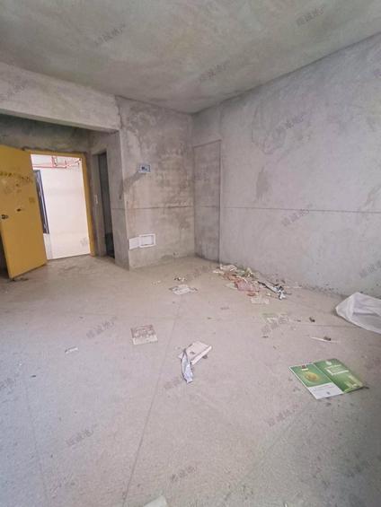 北京城投地王广场1室0厅32平中楼层/共31层