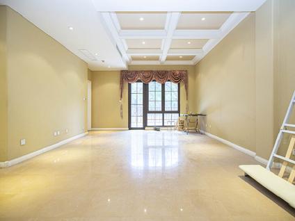 北京龙湖滟澜山4室2厅253平中楼层/共3层