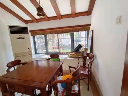 北京近水楼台(南区)4室2厅189平低楼层/共3层