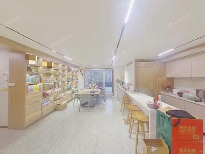 北京珠江罗马嘉园(东区)4室2厅135.16平低楼层/共17层