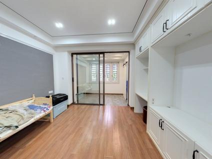 海口海航豪庭(南苑二区)4室2厅192.88平中楼层/共31层