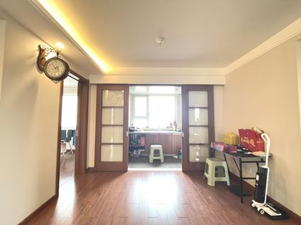 北京万科金域长春3室2厅95平低楼层/共34层