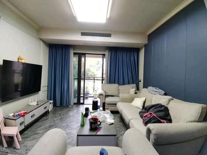 北京华润广场3室2厅95平低楼层/共18层