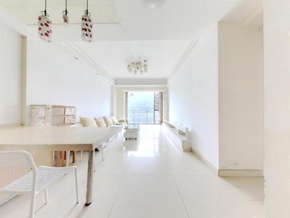 昆明都市名典2室2厅81平中楼层/共17层